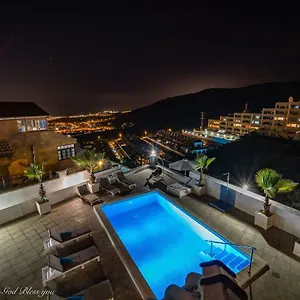 https://luxury-villa-costa-adeje.tenerifehoteles.net